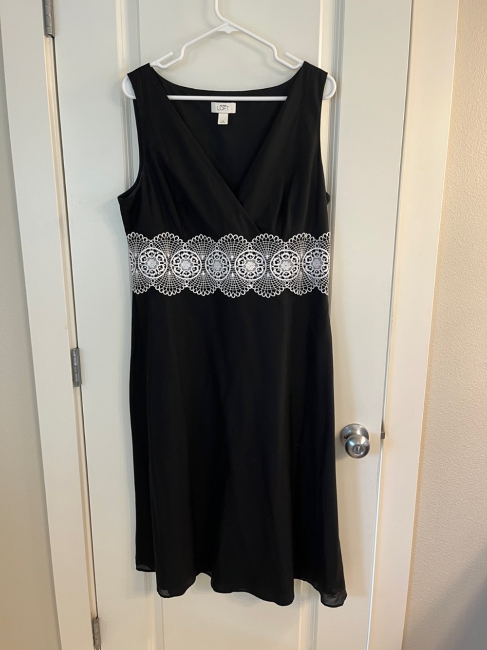 LOFT Black Sleeveless Dress Size 16 White Lace Detail A-Line Midi